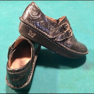 Alegria Non Slip Closed Heel Clogs